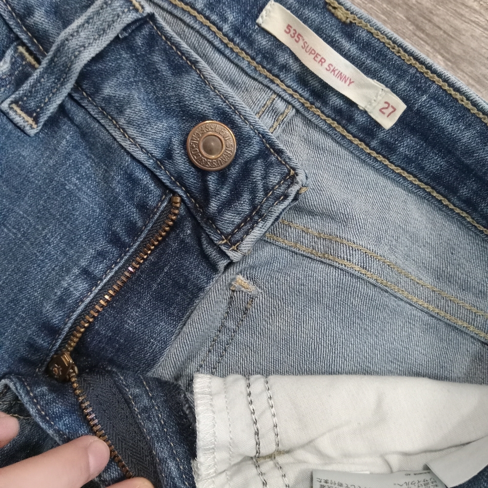 Levi Strauss 535 distressed super skinny 27/28 - Picture 4 of 6